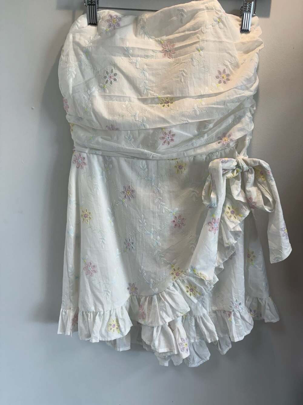 Olivaceous Floral Embroidered Romper Size L White
